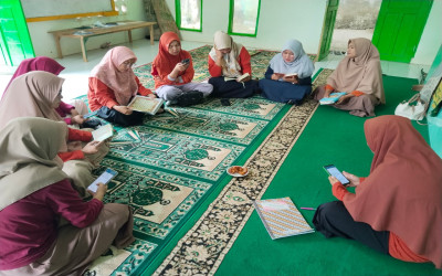 Pendidik dan Tenaga Kependidikan Madrasah Muh. Songing Rutin Laksanakan Tahsin Qur’an Setiap Hari Jum’at Sore